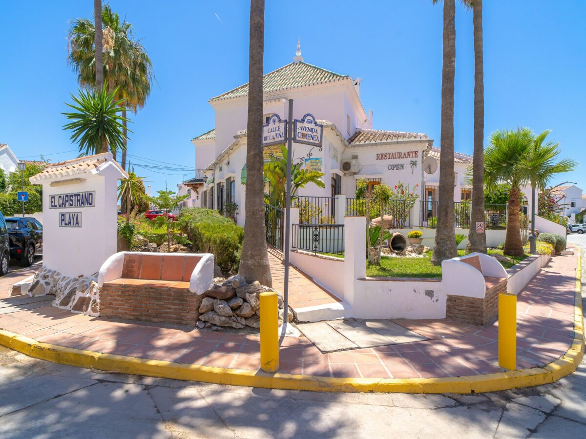 Apartment Holiday Home in Nerja with Sea Views - Outdoor photo 4