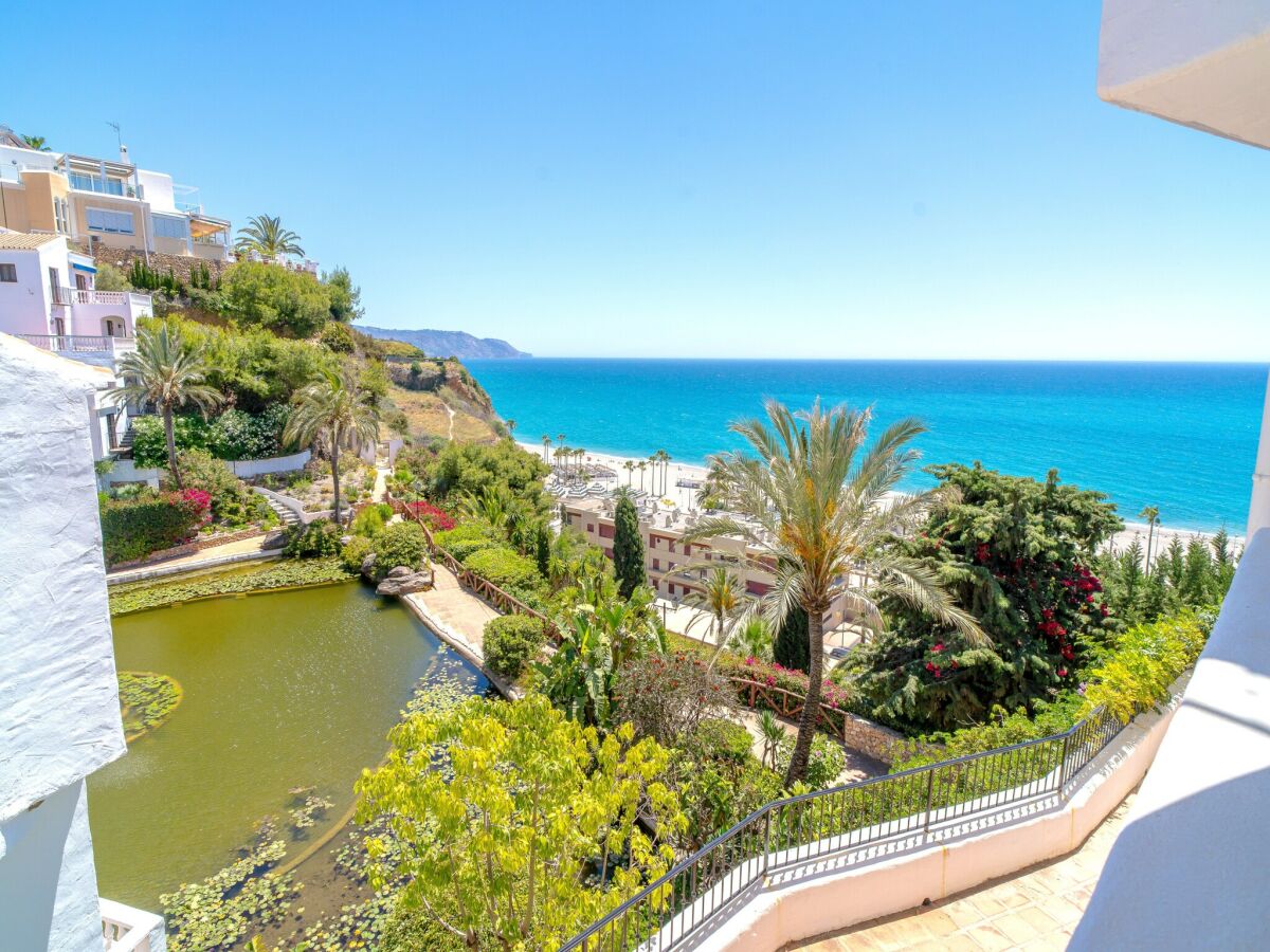 Apartment Holiday Home in Nerja with Sea Views - Outdoor photo 5