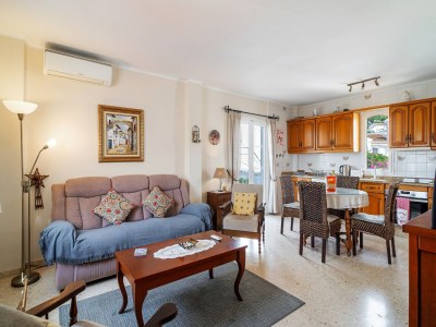 Apartment Villa in Nerja with Private Pool & Jacuzzi - Features photo 34