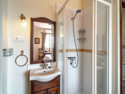 Apartment Villa in Nerja with Private Pool & Jacuzzi - Features photo 43