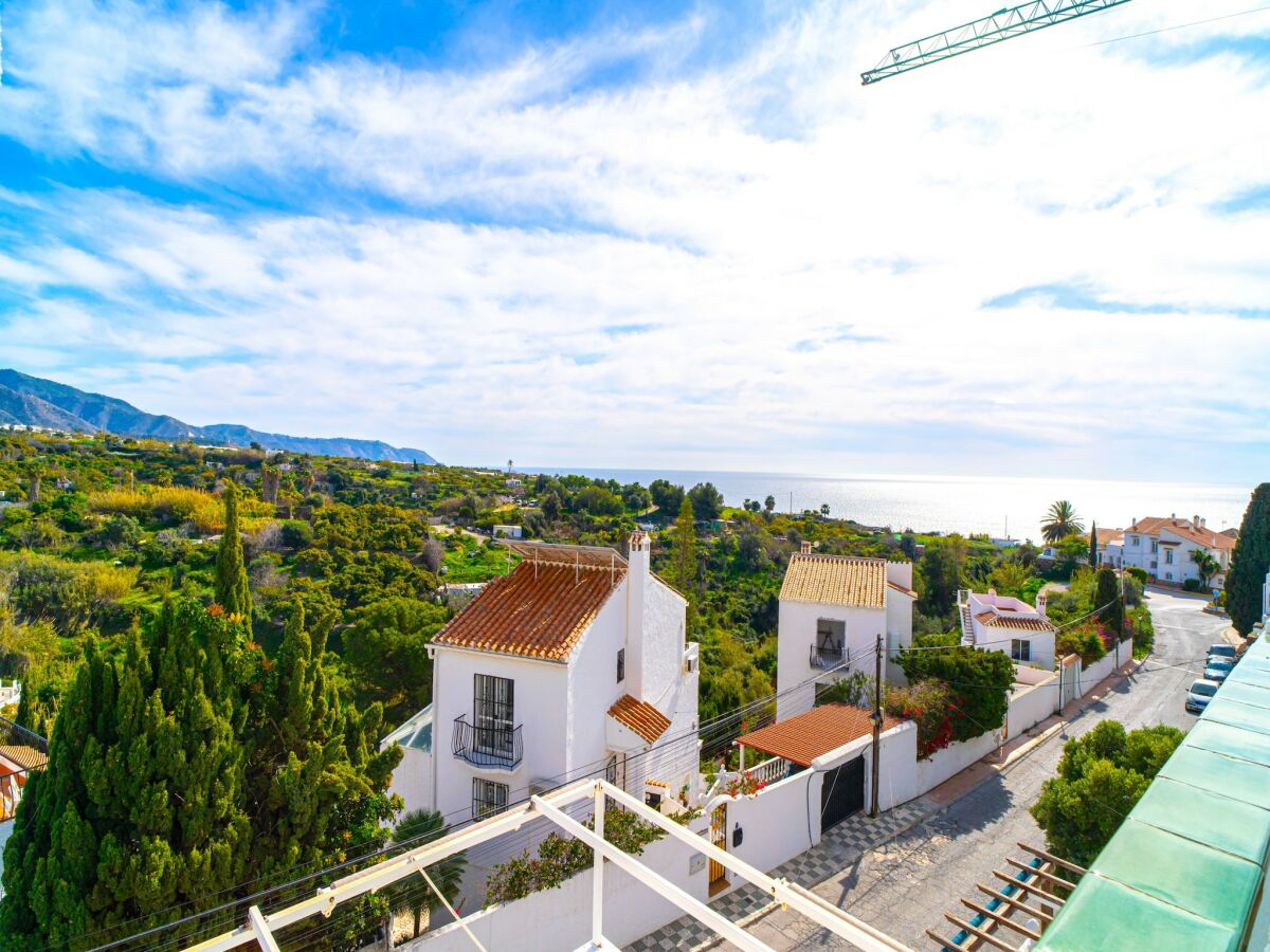 Apartment Apartment in Nerja near Burriana Beach - Outdoor photo 3