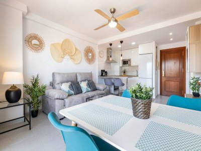 Apartment Apartment in Torremolinos near La Carihuela Beach - Features photo 5