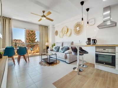 Apartment Apartment in Torremolinos near La Carihuela Beach - Features photo 7