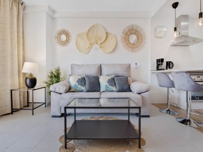 Apartment Apartment in Torremolinos near La Carihuela Beach - Features photo 9