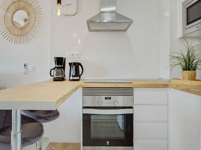 Apartment Apartment in Torremolinos near La Carihuela Beach - Features photo 10