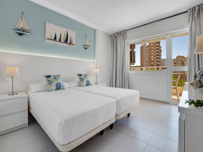 Apartment Apartment in Torremolinos near La Carihuela Beach - Features photo 11