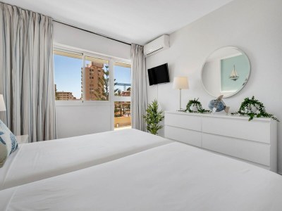 Apartment Apartment in Torremolinos near La Carihuela Beach - Features photo 16