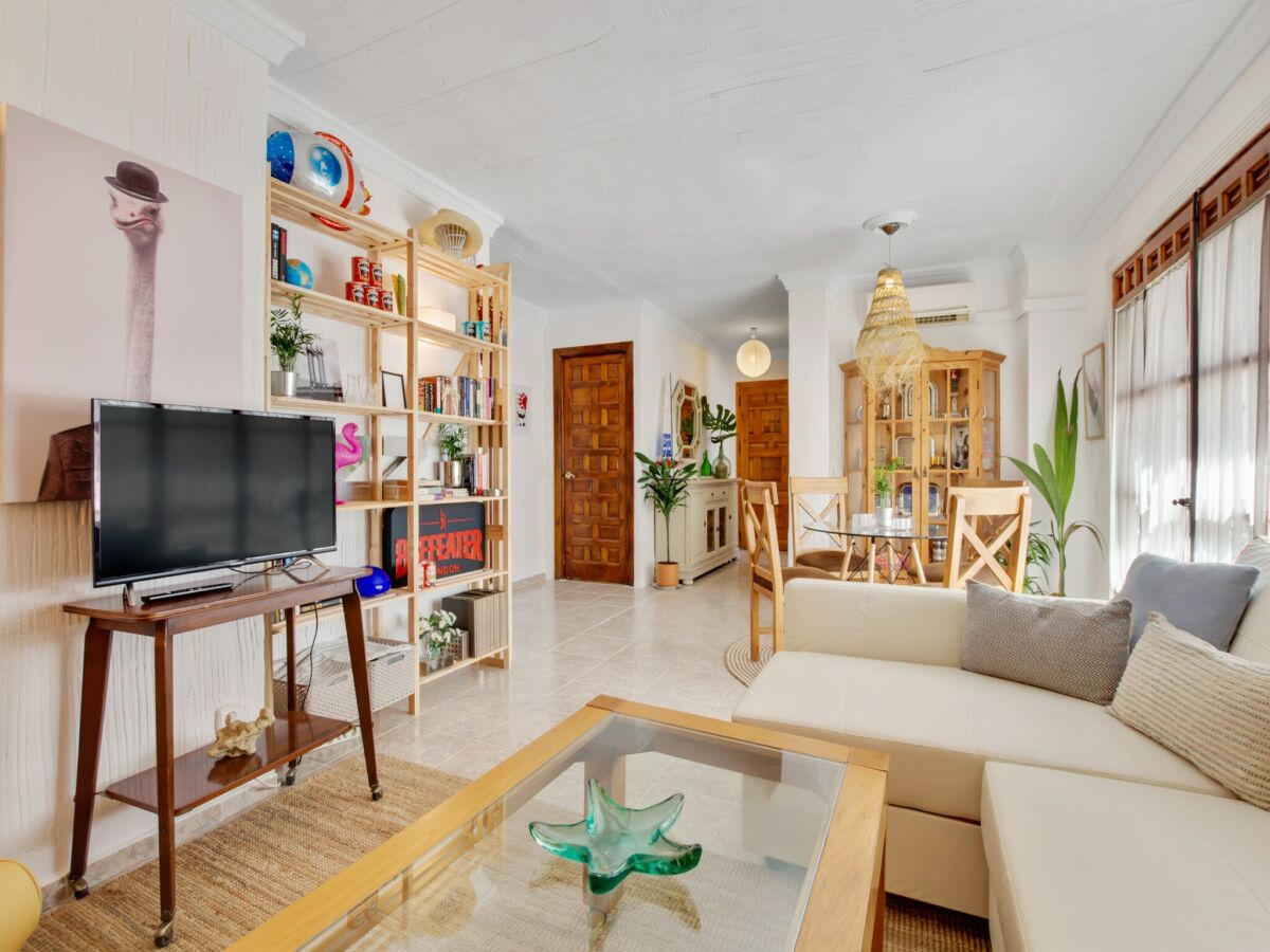 Apartment Apartment in Spain near Golden Sands Beach - Features photo 5