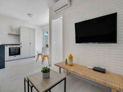 Apartment Beachfront apartment with terrace - Features photo 7