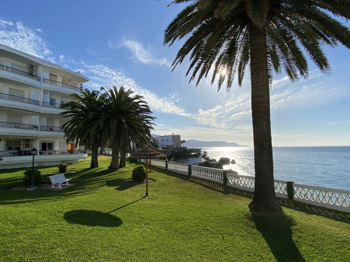 Apartment Apartment in Nerja near Balcon de Europa - Outdoor photo 4