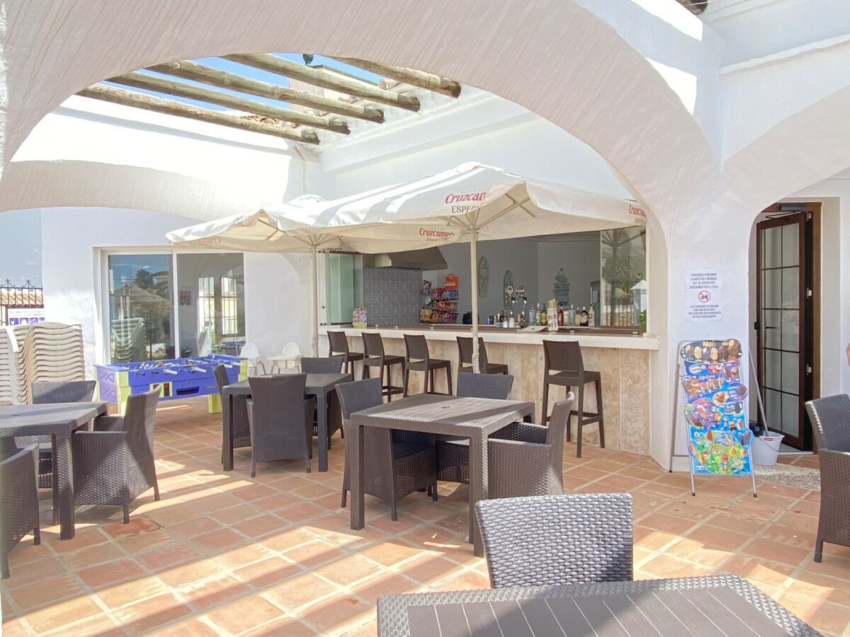 Apartment Studio in Nerja near Carabeillo Beach - Outdoor photo 3