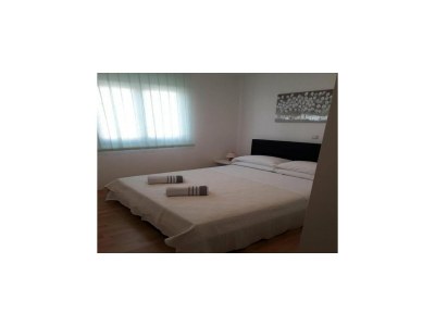 Apartment Apartments Mlikota - Two Bedroom Apt with Terrace - Features photo 12