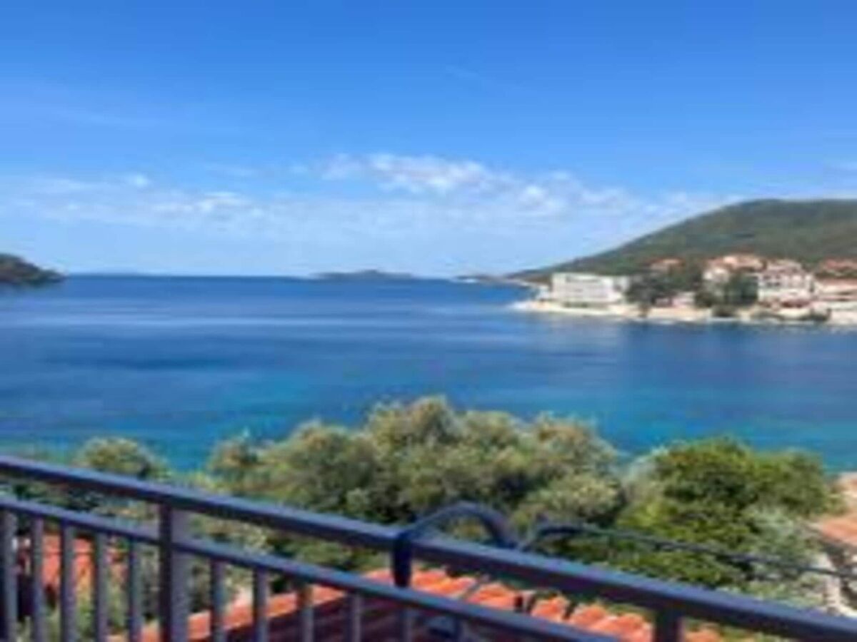 Apartment Apartments Bleuš - One Bedroom Apartment with Balcony and See View 2 - Outdoor photo 2