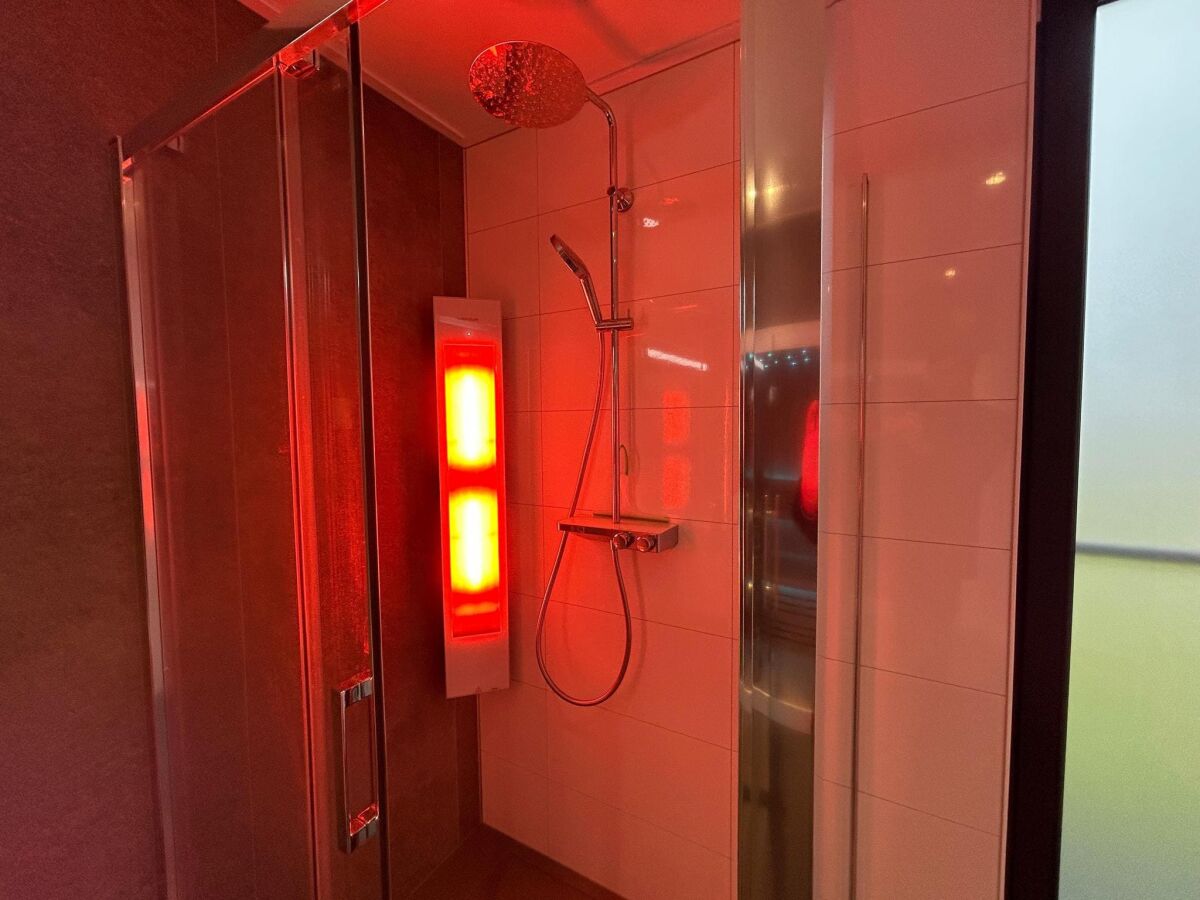 Holiday house Waterlodge in Winterswijk with Sauna & Hot Tub - Features photo 4