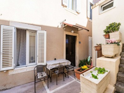 Apartment Apartment Family Tokić - One Bedroom Apartment with Terrace - Outdoor photo 5