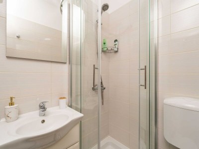 Apartment Apartment Family Tokić - One Bedroom Apartment with Terrace - Features photo 19