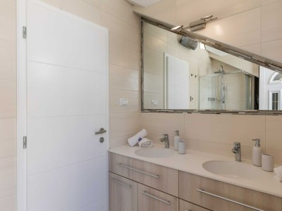 Apartment Apartment M&K - Two Bedroom Apartment with Balcony and Sea View - Features photo 11