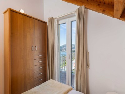 Apartment Apartment M&K - Two Bedroom Apartment with Balcony and Sea View - Features photo 12