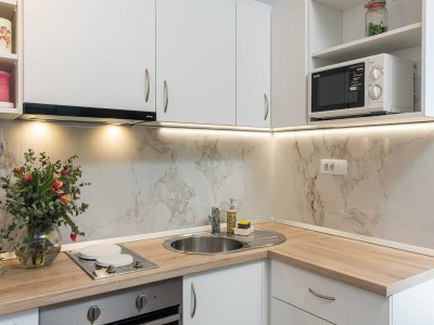 Apartment Apartment M&K - Two Bedroom Apartment with Balcony and Sea View - Features photo 16