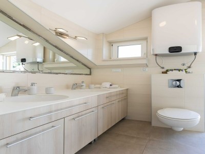 Apartment Apartment M&K - Two Bedroom Apartment with Balcony and Sea View - Features photo 18