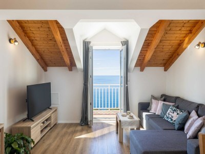 Apartment Apartment M&K - Two Bedroom Apartment with Balcony and Sea View - Features photo 20