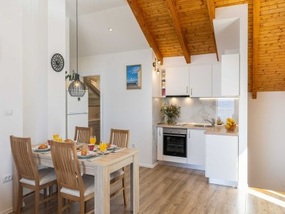 Apartment Apartment M&K - Two Bedroom Apartment with Balcony and Sea View - Features photo 22