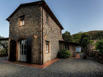 Villa Farmhouse near Lucca with Tuscan Views in Buti - Villa