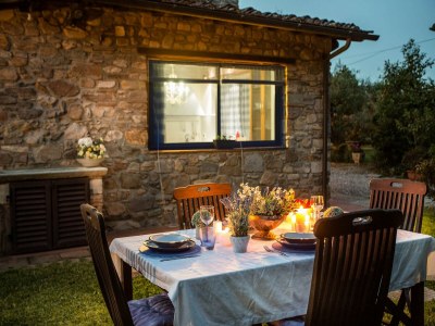 Villa Farmhouse near Lucca with Tuscan Views - Outdoor photo 2