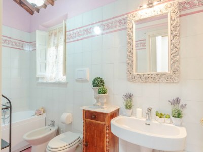 Villa Farmhouse near Lucca with Tuscan Views - Outdoor photo 24