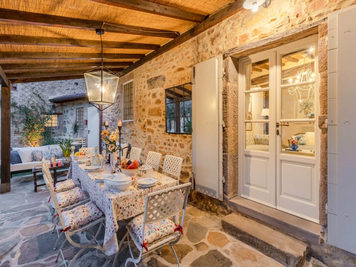 Villa Villa near Lucca with Tuscan Charm - Outdoor photo 2