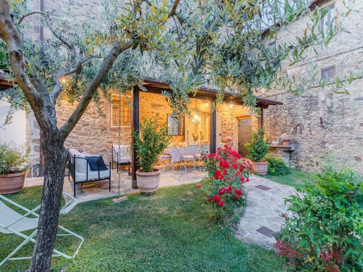 Villa Villa near Lucca with Tuscan Charm - Outdoor photo 3