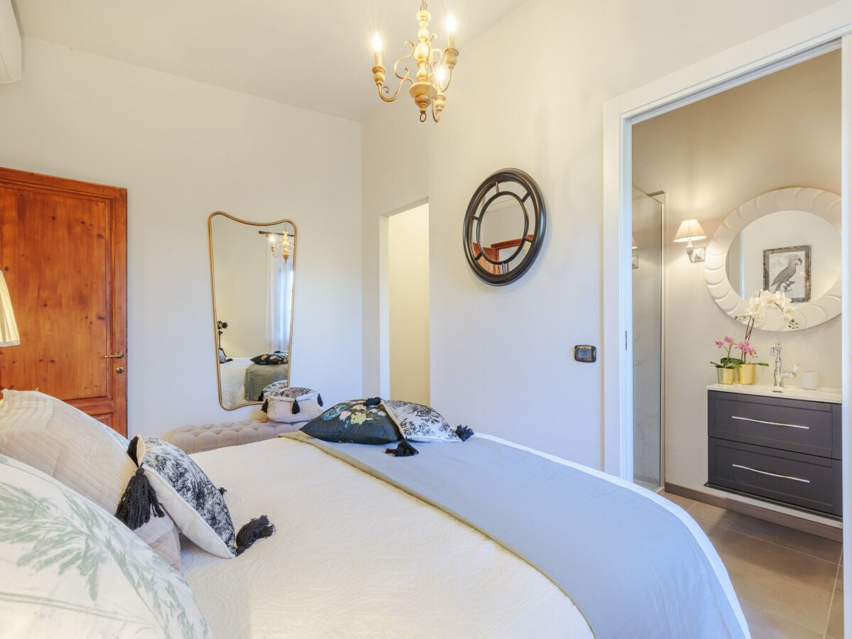 Villa Villa in Tuscany near Lucca with Pool - Outdoor photo 3