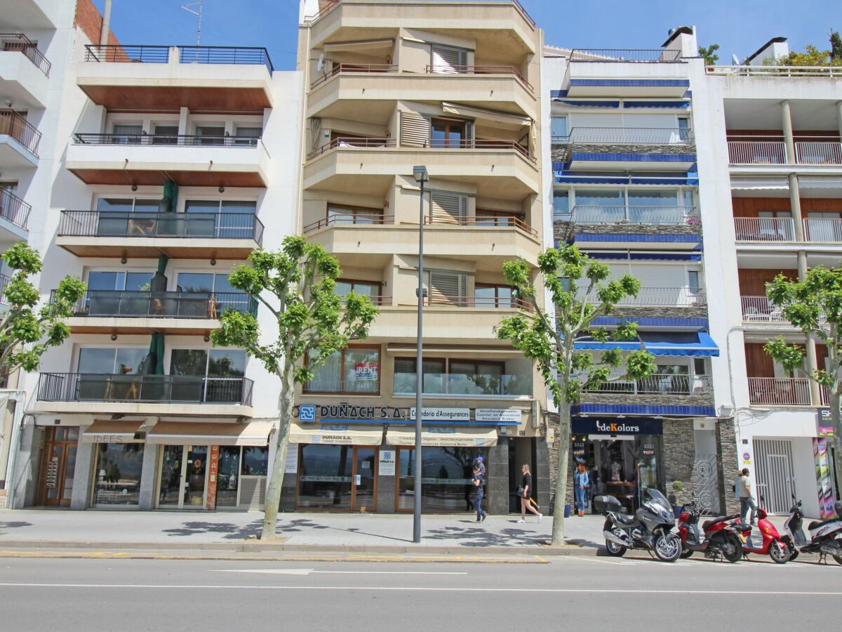 Apartment Apartment in Roses near Nova Beach - Outdoor photo 2