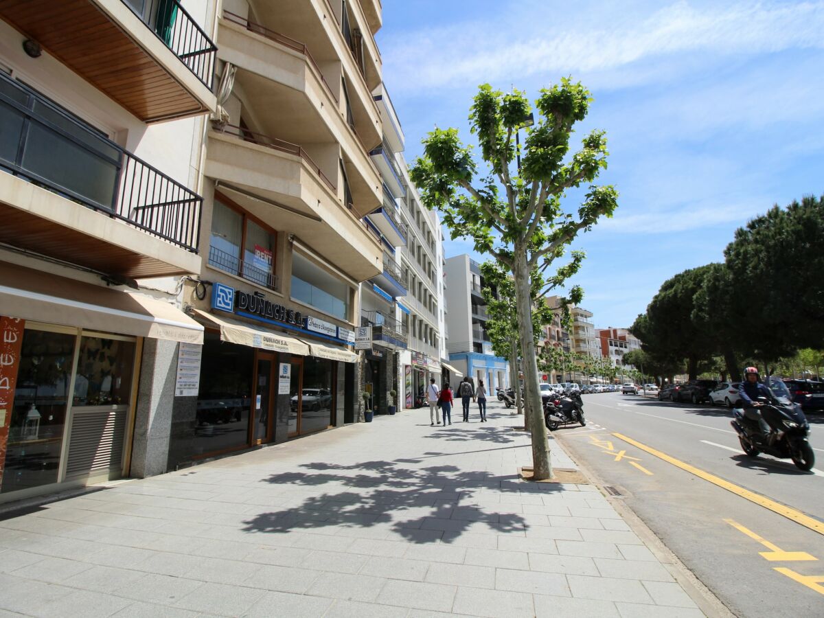 Apartment Apartment in Roses near Nova Beach - Outdoor photo 4