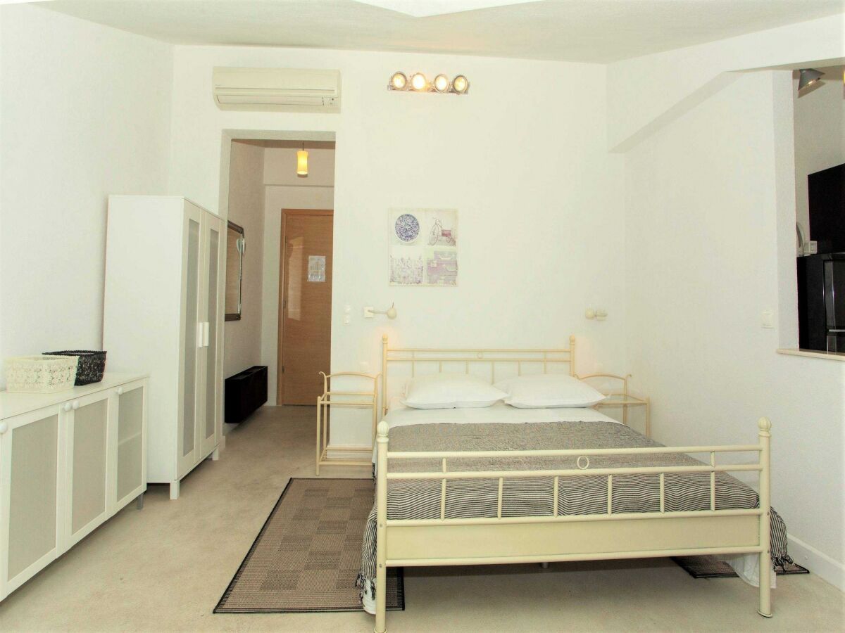 Apartment Apartments & Room Vesna - Studio Apartment with Terrace and Sea View - Features photo 4