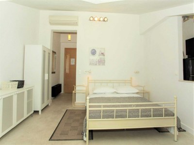 Apartment Apartments & Room Vesna - Studio Apartment with Terrace and Sea View - Features photo 4