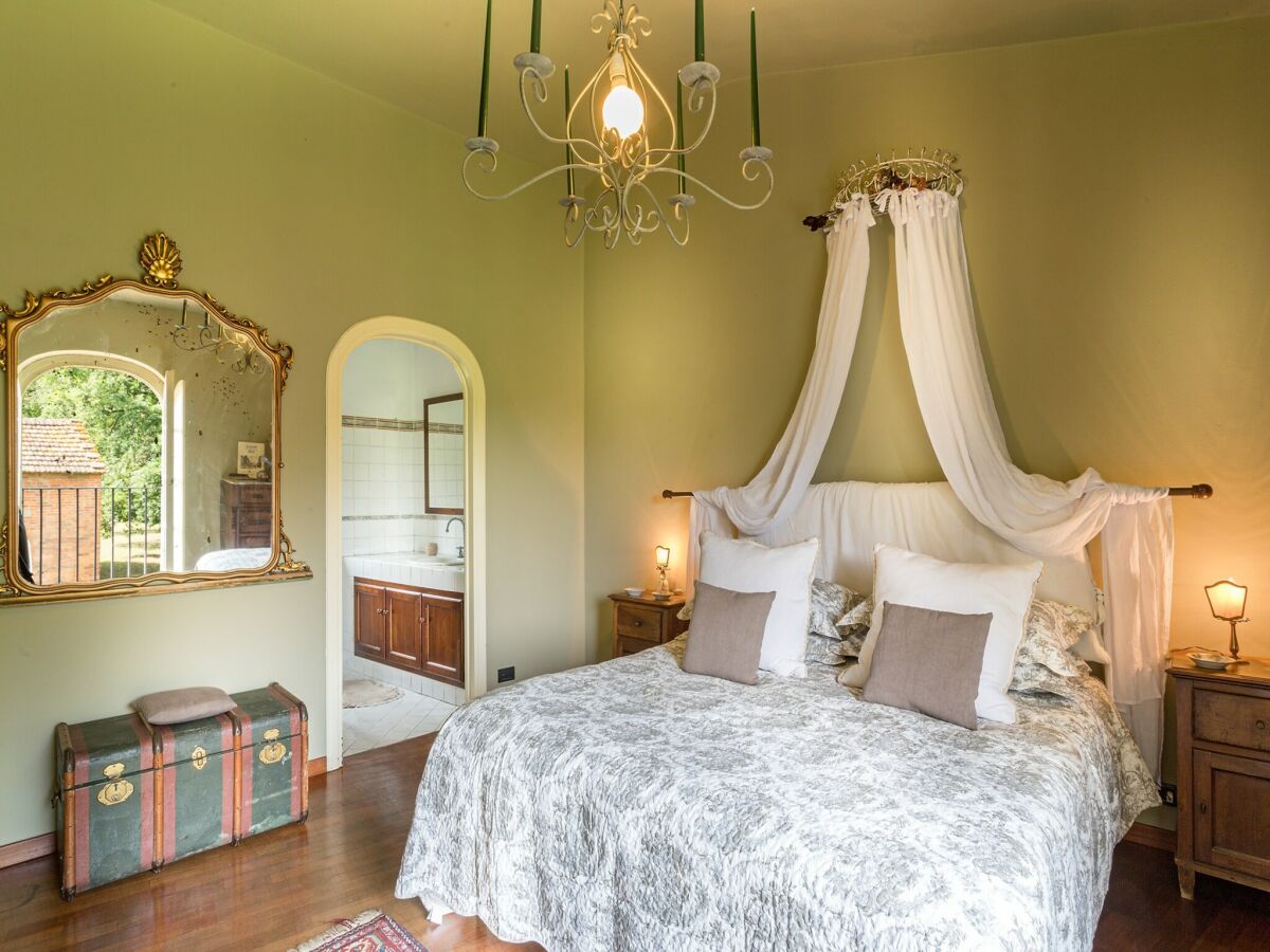 Villa Villa in Tuscany with Pool and Spa - Features photo 5