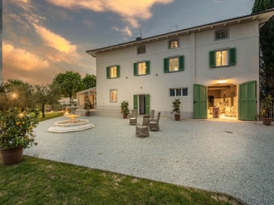 Villa Farmhouse in Tuscany with Infinity Pool - Outdoor photo 4