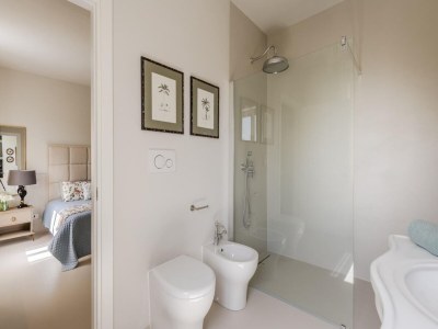 Villa Farmhouse in Tuscany with Infinity Pool - Features photo 25