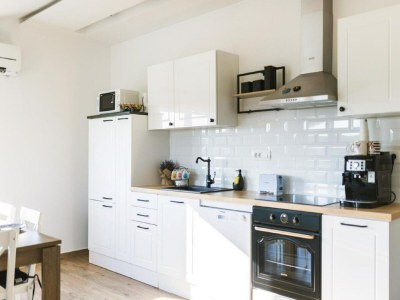 Apartment Apartments Mistral - Three Bedroom Apartment with Balcony and Shared Pool - Features photo 24