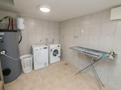 Apartment Apartments Mistral - Three Bedroom Apartment with Balcony and Shared Pool - Outdoor photo 28