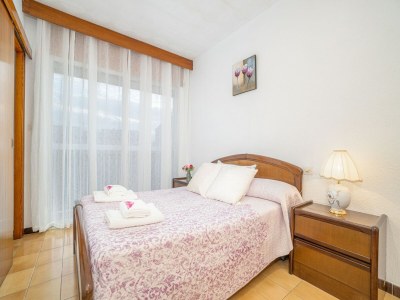 Apartment Apartment in Roses near Sandy Beach - Features photo 6