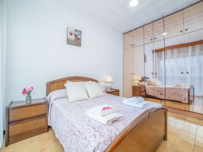 Apartment Apartment in Roses near Sandy Beach - Features photo 7