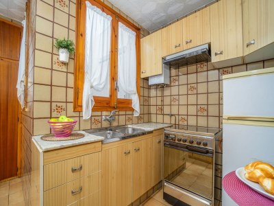 Apartment Apartment in Roses near Sandy Beach - Features photo 10