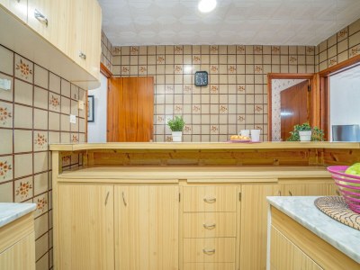 Apartment Apartment in Roses near Sandy Beach - Features photo 12