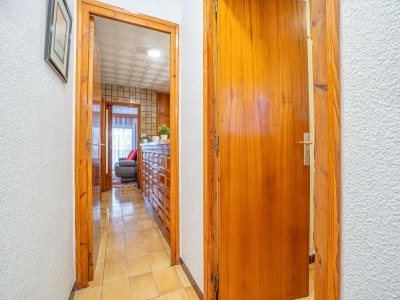 Apartment Apartment in Roses near Sandy Beach - Features photo 15