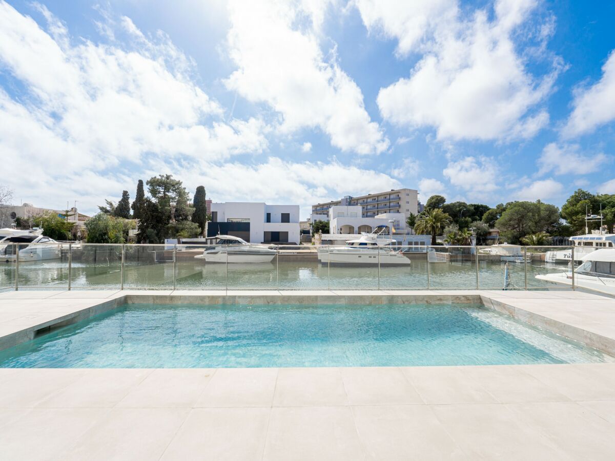 Apartment Apartment in Roses near the Beach & Pool - Outdoor photo 2