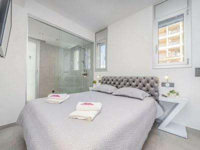 Apartment Apartment in Roses near the Beach & Pool - Features photo 24