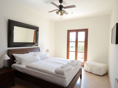 Finca Finca al turó with jacuzzi & panoramic vistas - Features photo 25