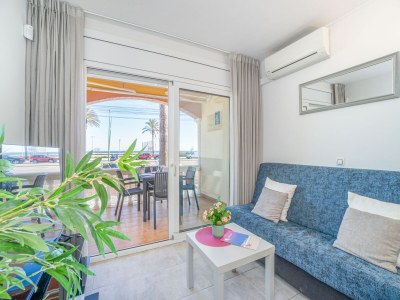 Apartment Apartment in Empuriabrava with Beach Access - Features photo 16